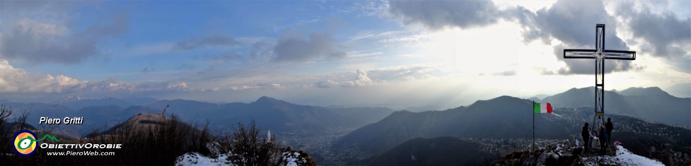 89 Panoramica verso la Val Seriana col Monte Misma.jpg